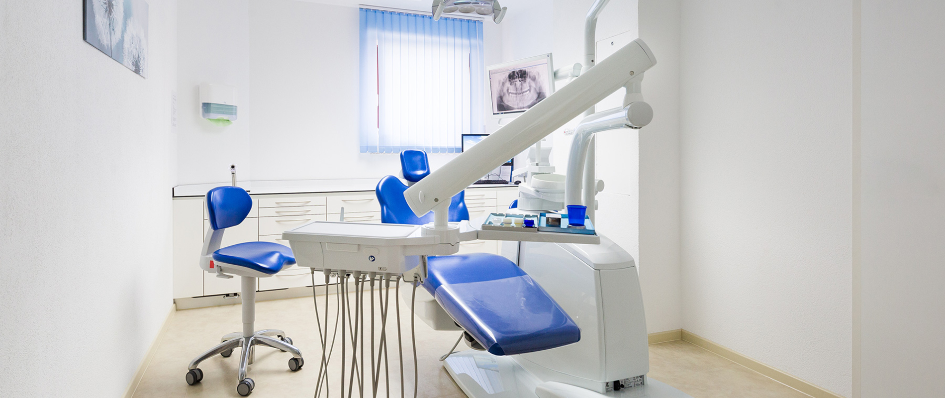 Behandlungszimmer MKG Kotala MVZ Frankfurt-Höchst